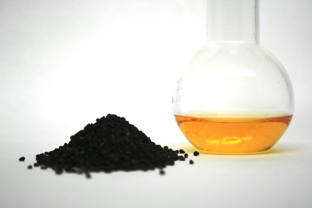 nigella-216510_1920
